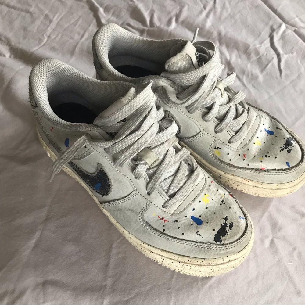 Nike paint splatter sneakers youth 5